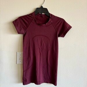 Lululemon swiftly tech 2.0 hip length short sleeve shirt- size 6
